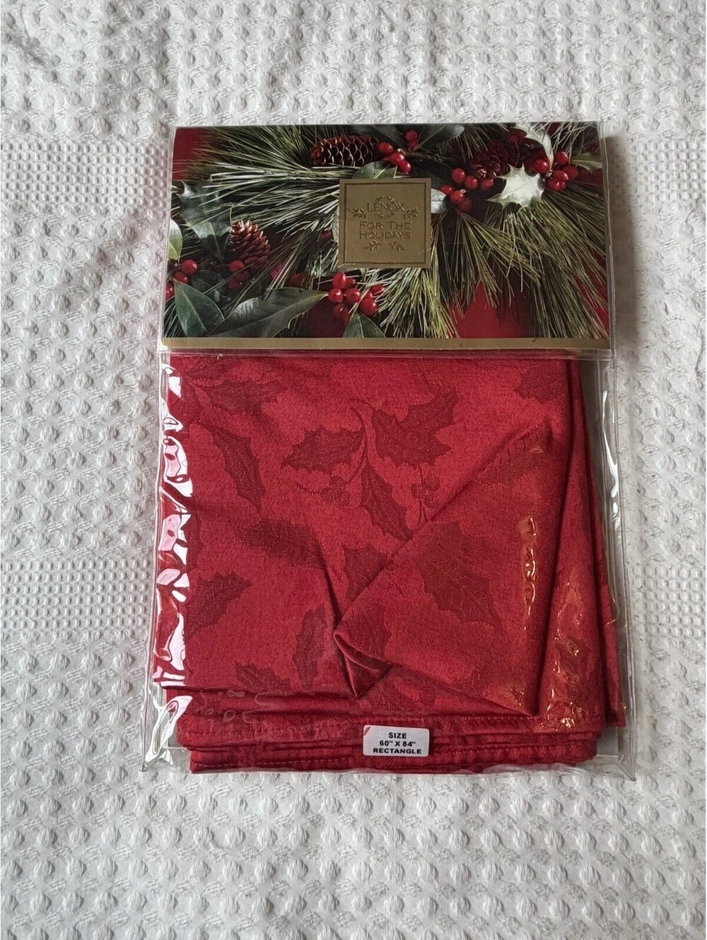 BEAUTIFUL LENOX FOR THE HOLIDAYS CHRISTMAS HOLLY TABLECLOTH 60"x84" OBLONG W/PKG